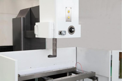 Сервоуправляемый среднескоростной электроэрозионный станок MetalCraft DK500S — фото 2