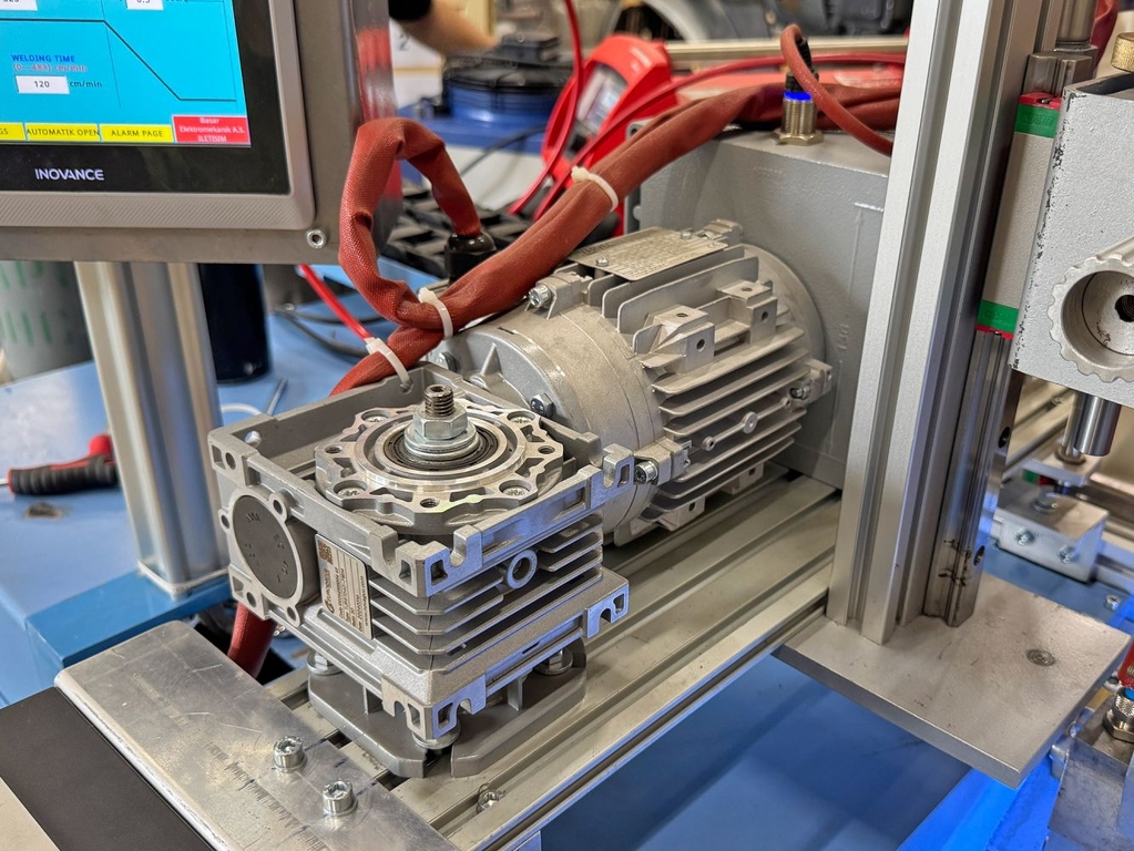 Стыковая шовная сварка HRD125 с источником FRONIUS TIG 170, присадочной проволокой и чиллером — фото 4