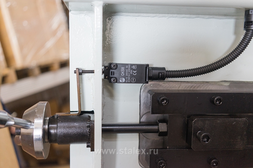 Станок ленточнопильный с гидроподъёмом рамы STALEX BS-2114ТH (388065) — фото 10