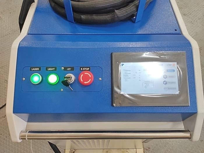 Аппарат лазерной сварки KY-W-HW1500-C 1.5кВт Raycus 4в1 (резка, сварка, очистка, очистка сварочных швов) с механизмом подачи проволоки и водным охлаждением — фото 9